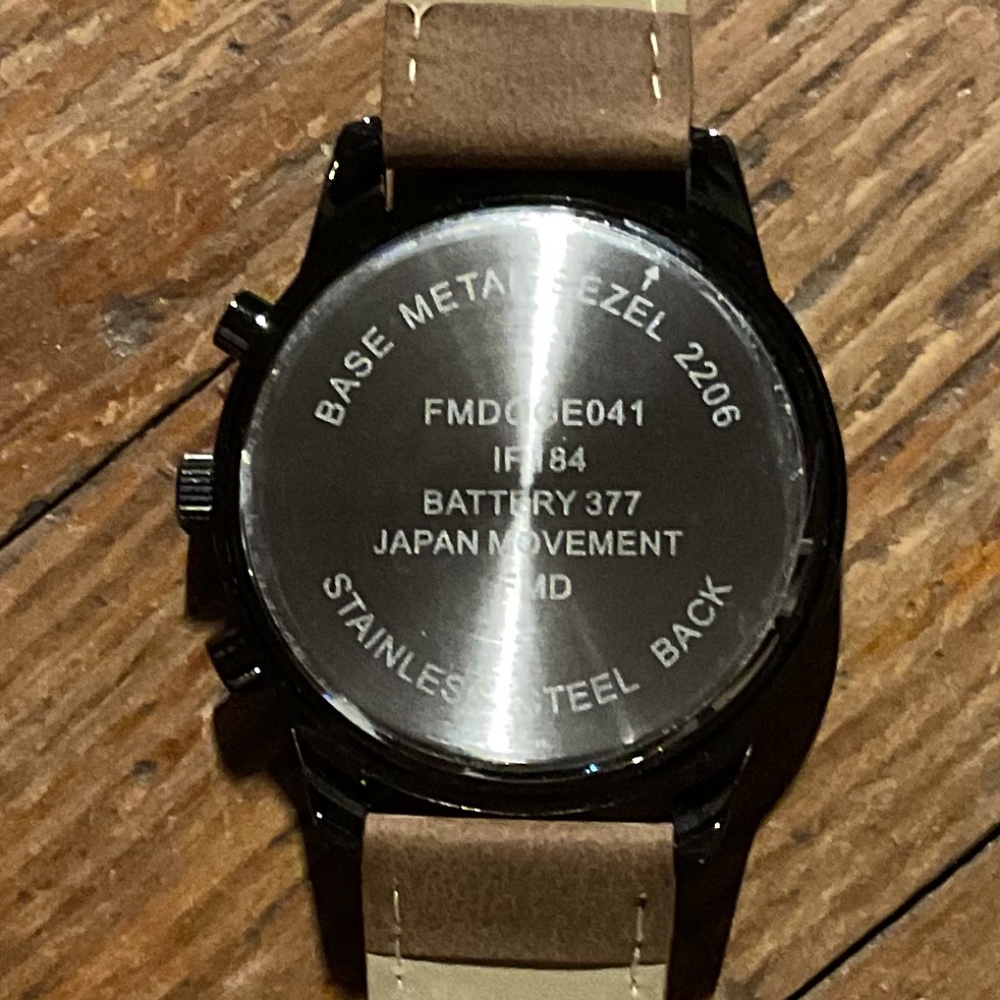 Men’s Watch - Picture 2 of 8